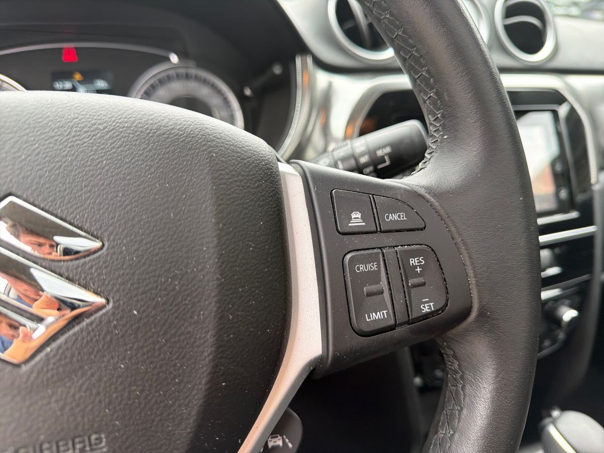 Billede af Suzuki Vitara 1,0 Boosterjet Adventure Holiday 112HK 5d 6g Aut.