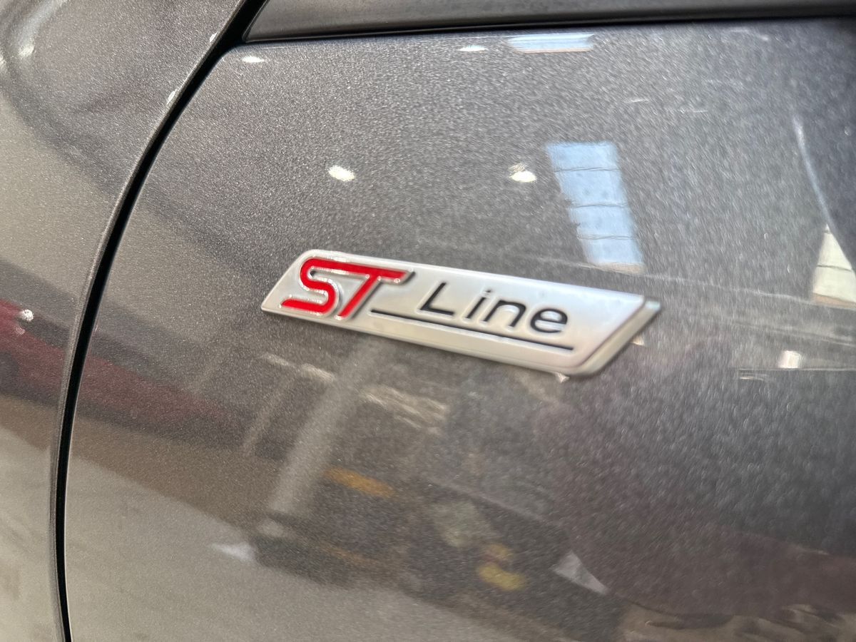 Billede af Ford Kuga 2,5 Plugin-hybrid ST-Line CVT 225HK 5d Trinl. Gear