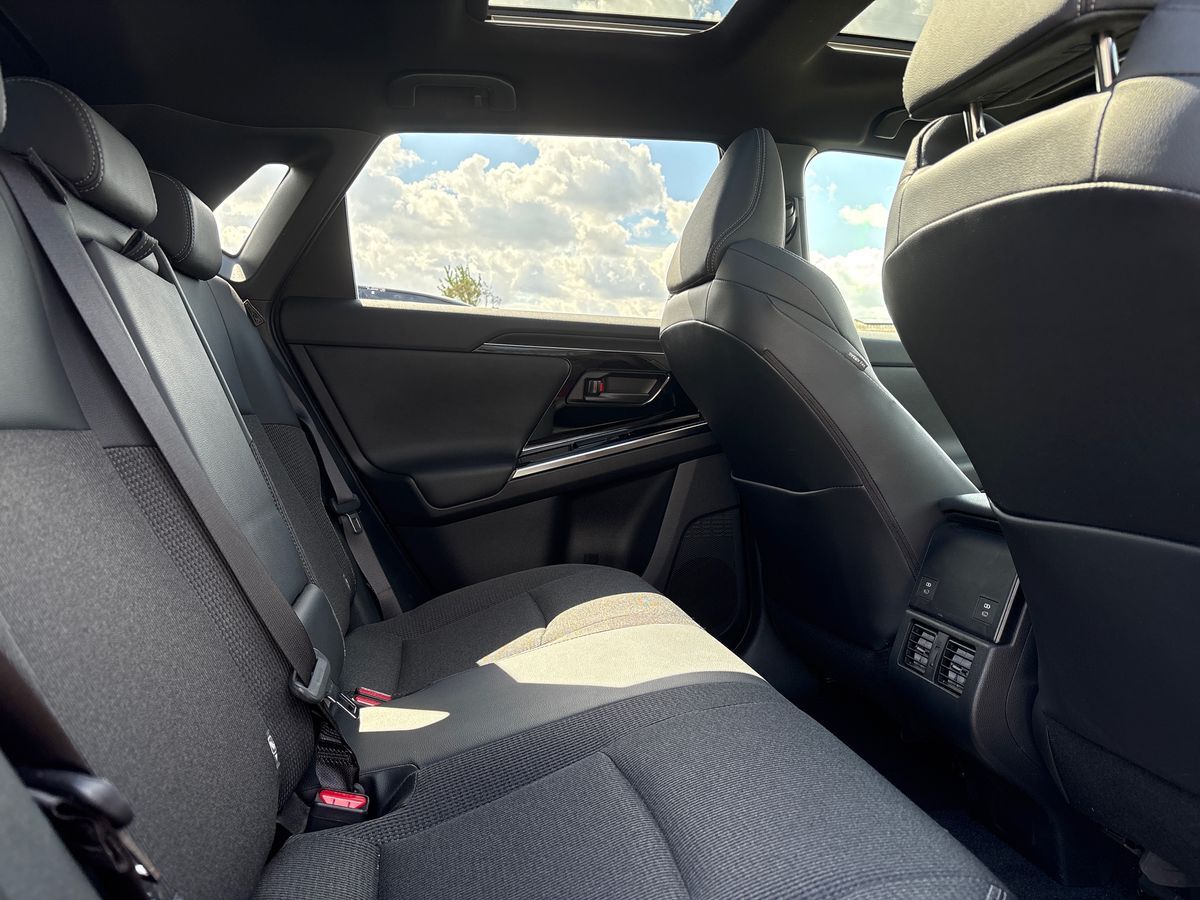 Billede af Toyota BZ4X EL Active Design AWD 218HK 5d Aut.