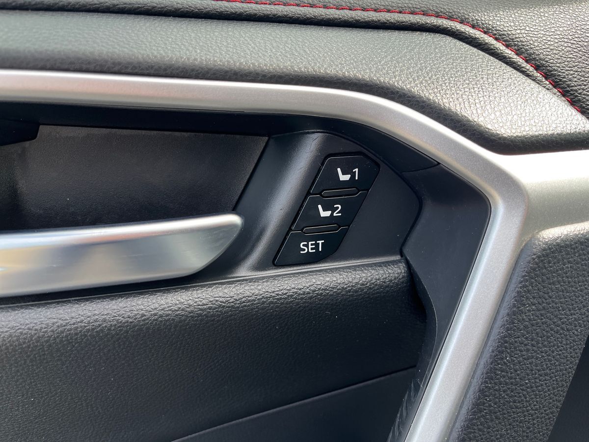 Billede af Toyota RAV4 Plug-in 2,5 Plugin-hybrid Executive AWD 306HK 5d 6g Aut.