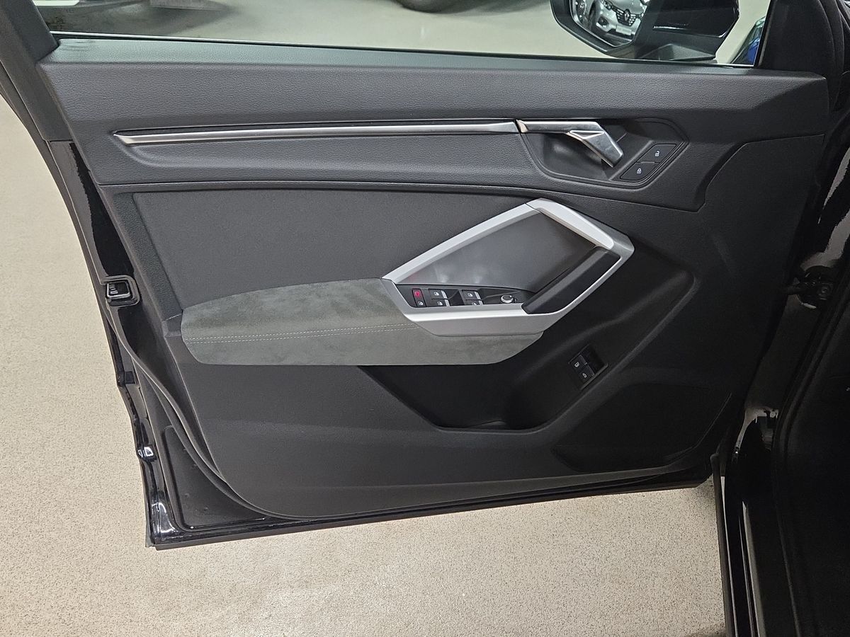 Billede af Audi Q3 Sportback 1,4 45 TFSI e  Plugin-hybrid Attitude Plus S Tronic 245HK 5d 6g Aut.