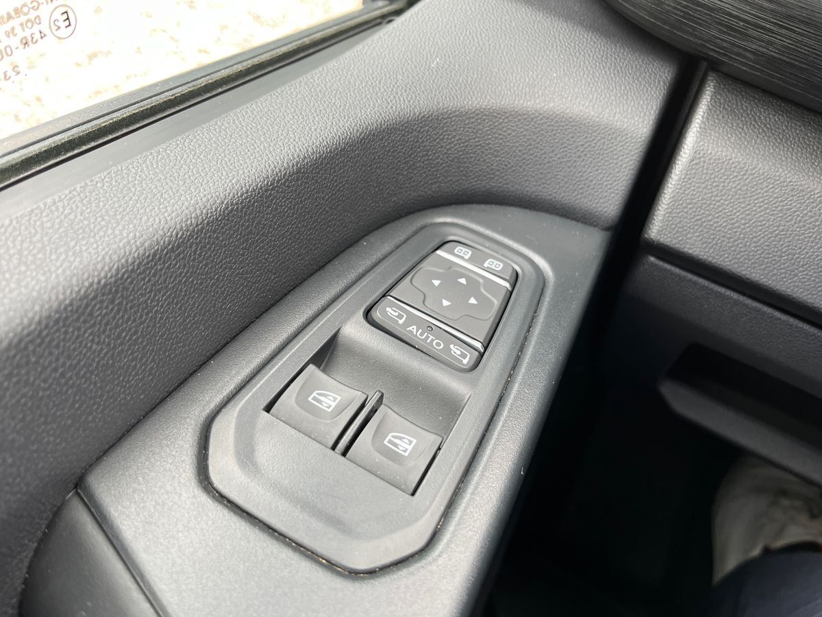 Billede af Nissan Primastar L2H1 2,0 DCi Tekna 150HK Van 6g Aut.