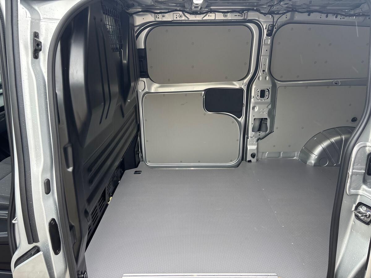 Billede af Ford Transit Custom 320 L2H1 2,5 Plugin-hybrid Limited CVT 233HK Van Trinl. Gear