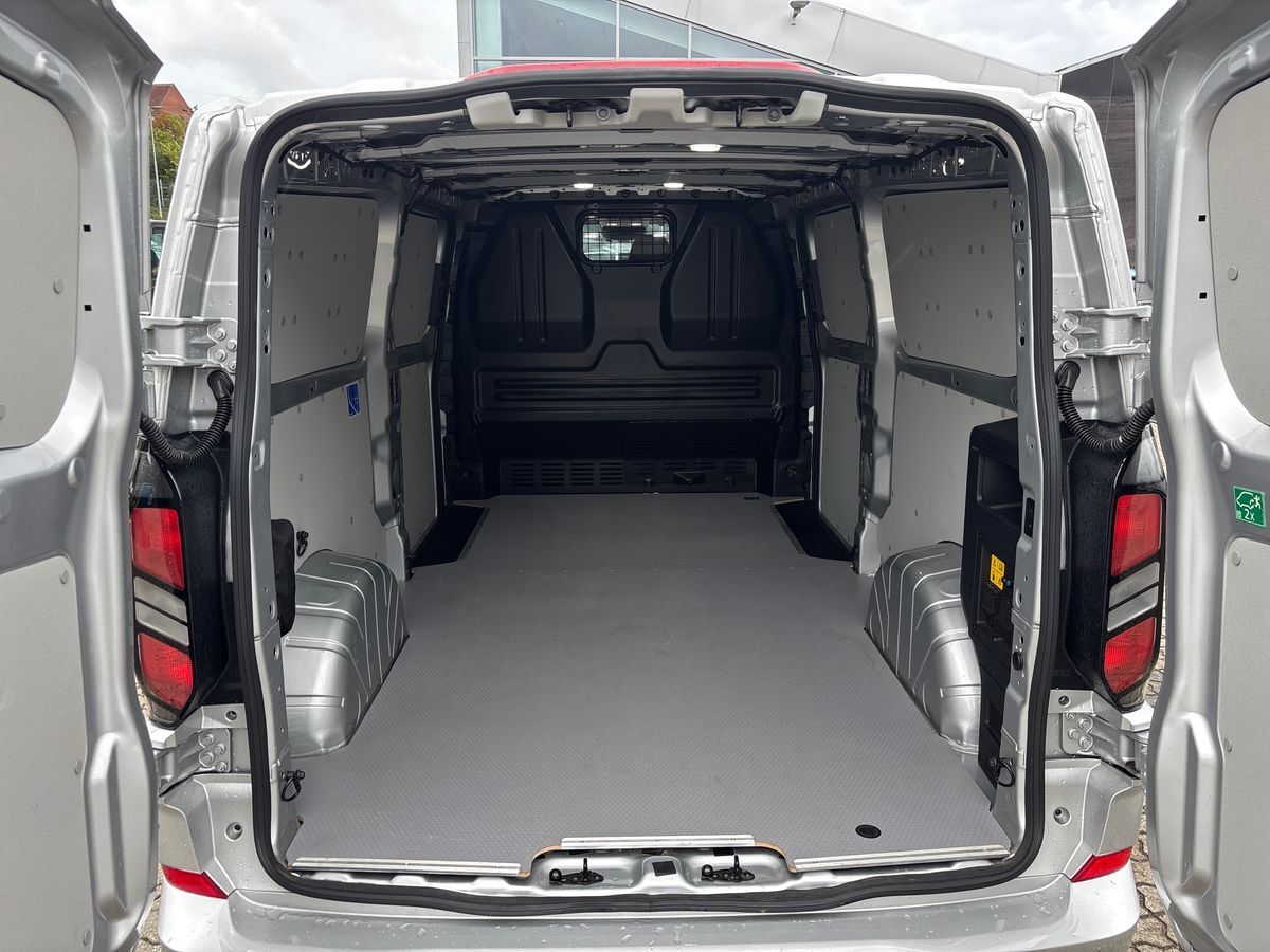 Billede af Ford Transit Custom 320 L2H1 2,5 Plugin-hybrid Limited CVT 233HK Van Trinl. Gear