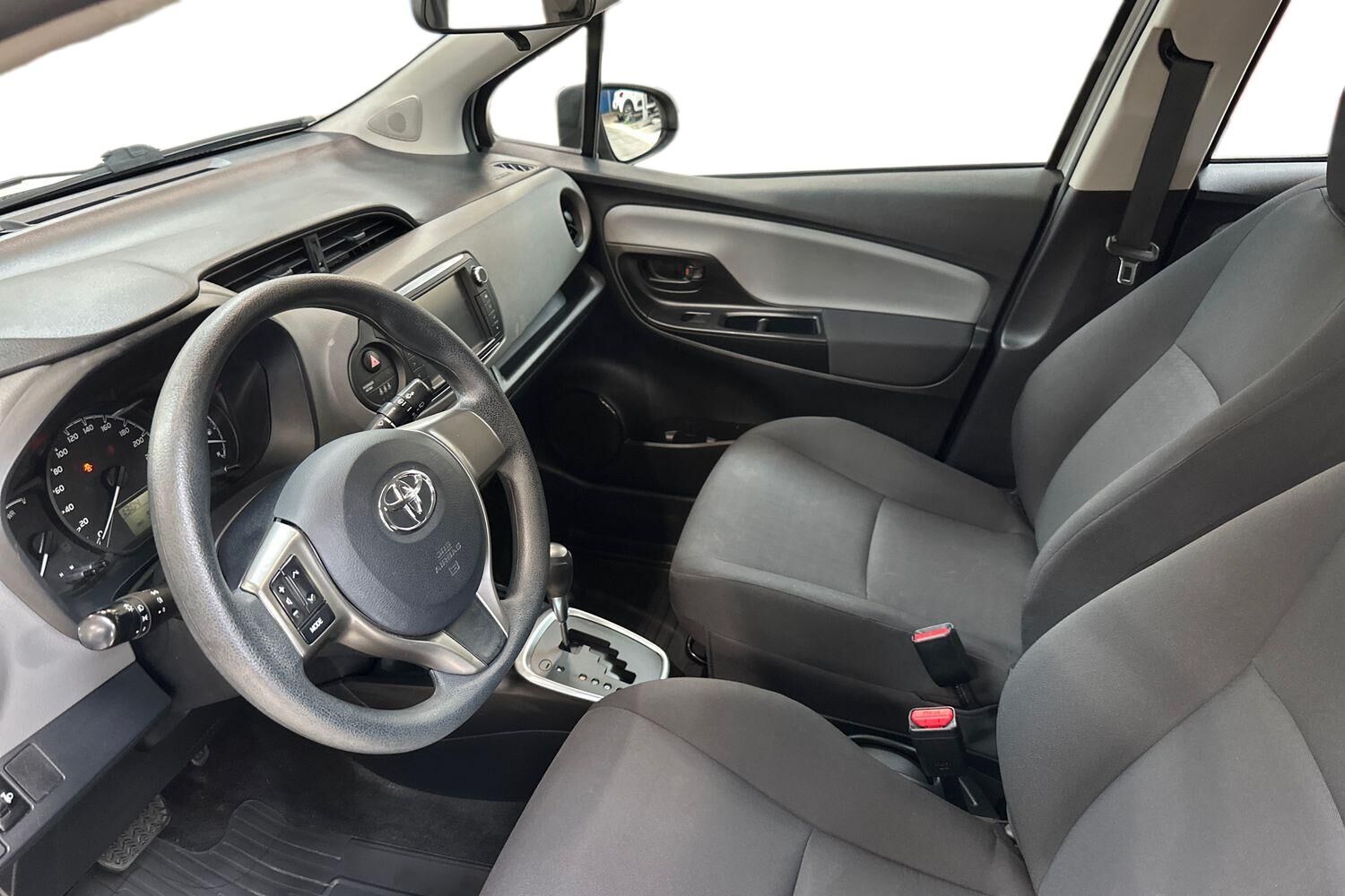 Billede af Toyota Yaris 1,5 Hybrid H1 E-CVT 100HK 5d Trinl. Gear