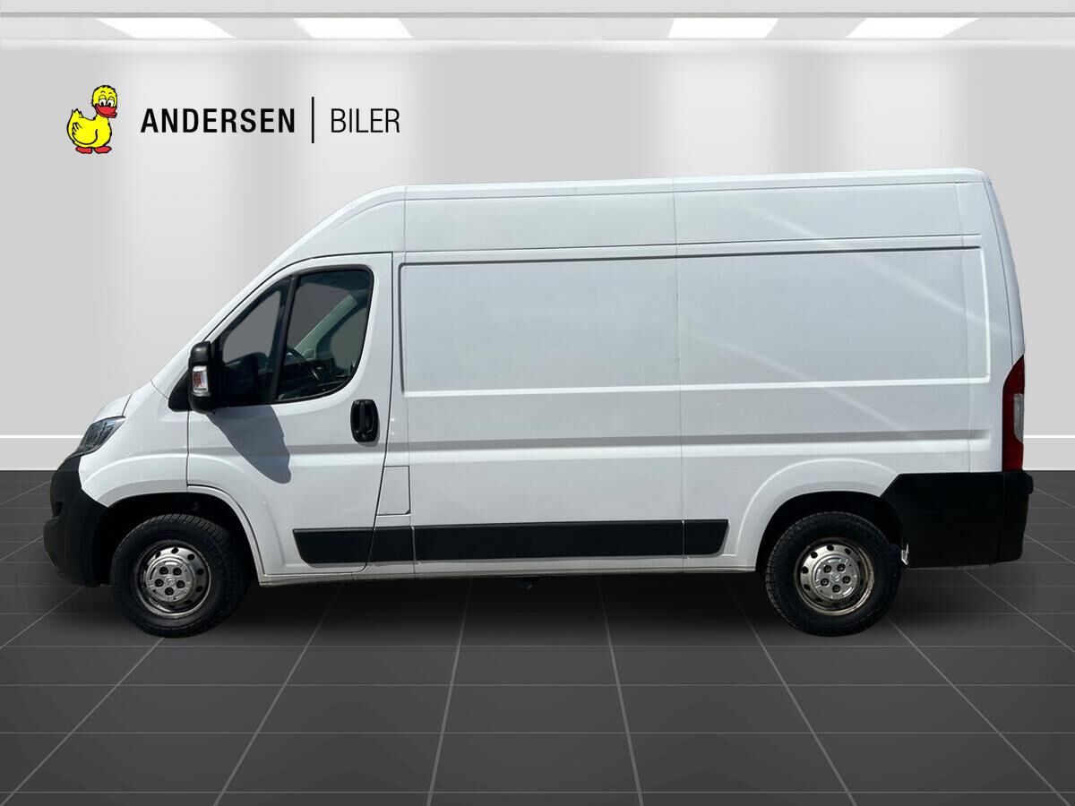 Billede af Citroën Jumper 33 L2H2 2,2 Blue HDi Flexline 140HK Van