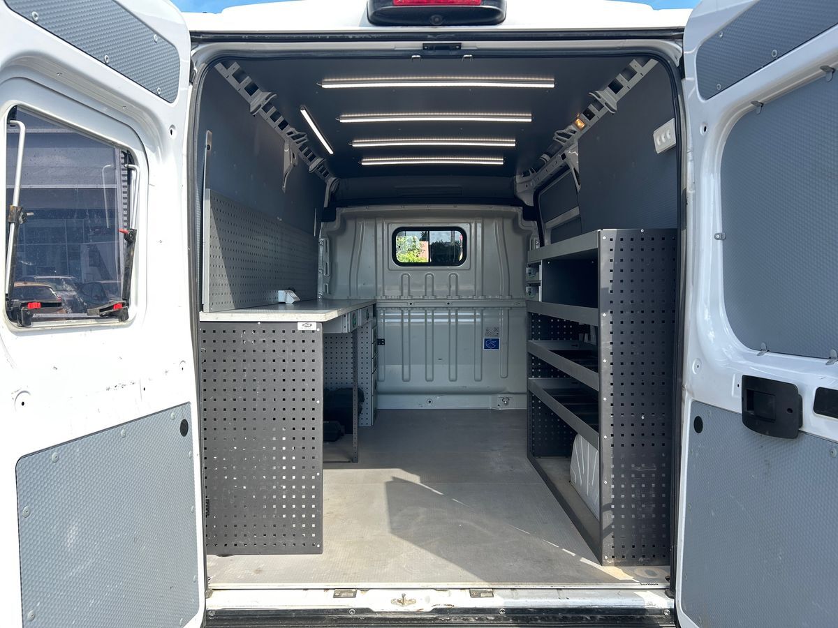 Billede af Citroën Jumper 33 L2H2 2,2 Blue HDi Flexline 140HK Van