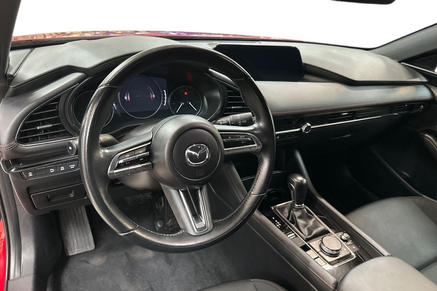 Billede af Mazda 3 2,0 Skyactiv-G  Mild hybrid Homura 150HK 5d 6g Aut.