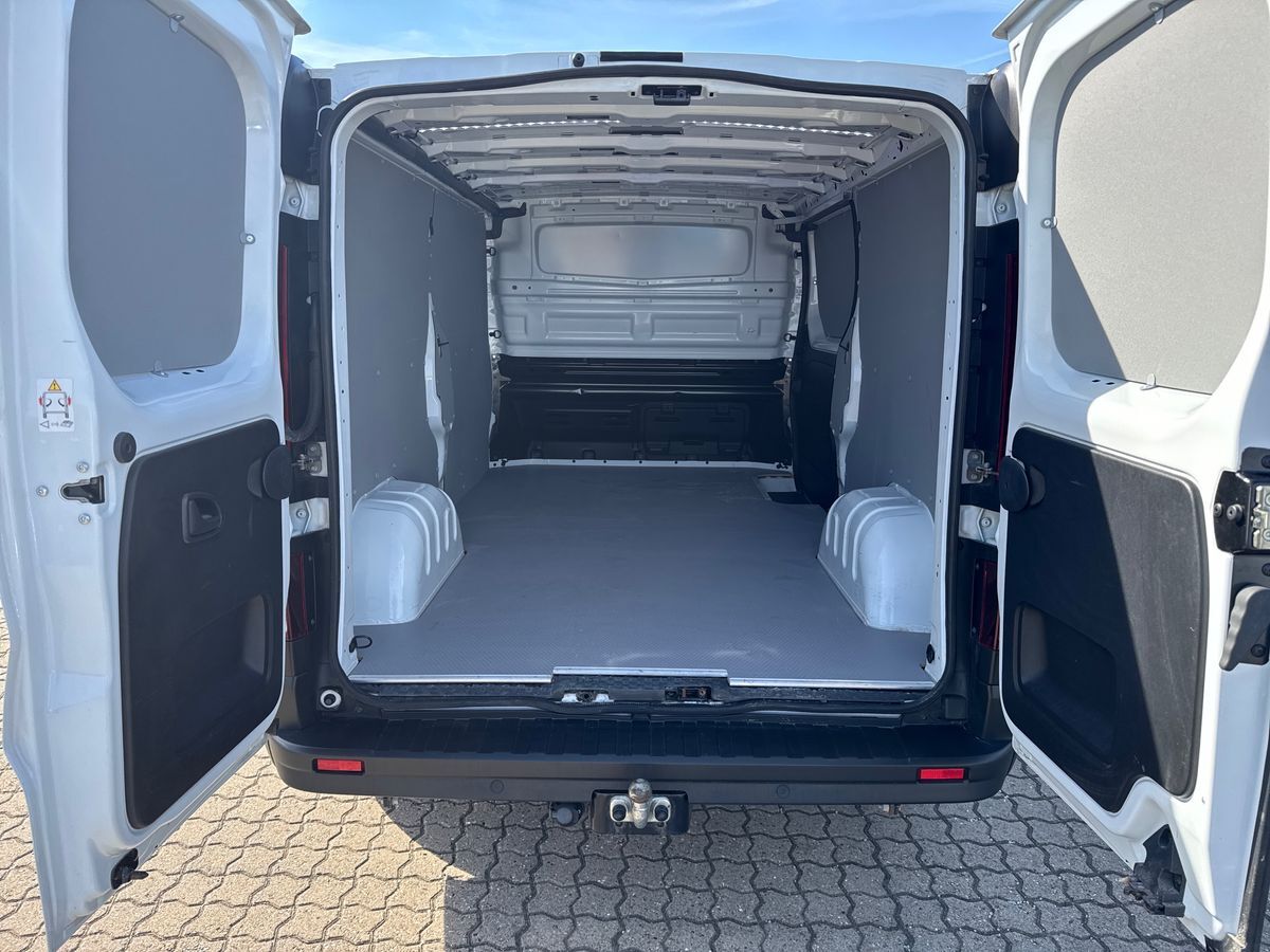 Billede af Nissan Primastar L2H1 2,0 DCi N-Connecta 150HK Van 6g Aut.
