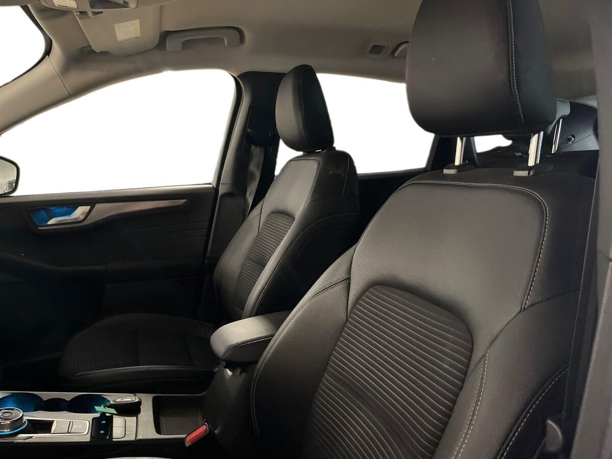 Billede af Ford Kuga 2,5 Plugin-hybrid Titanium X CVT 225HK 5d Trinl. Gear