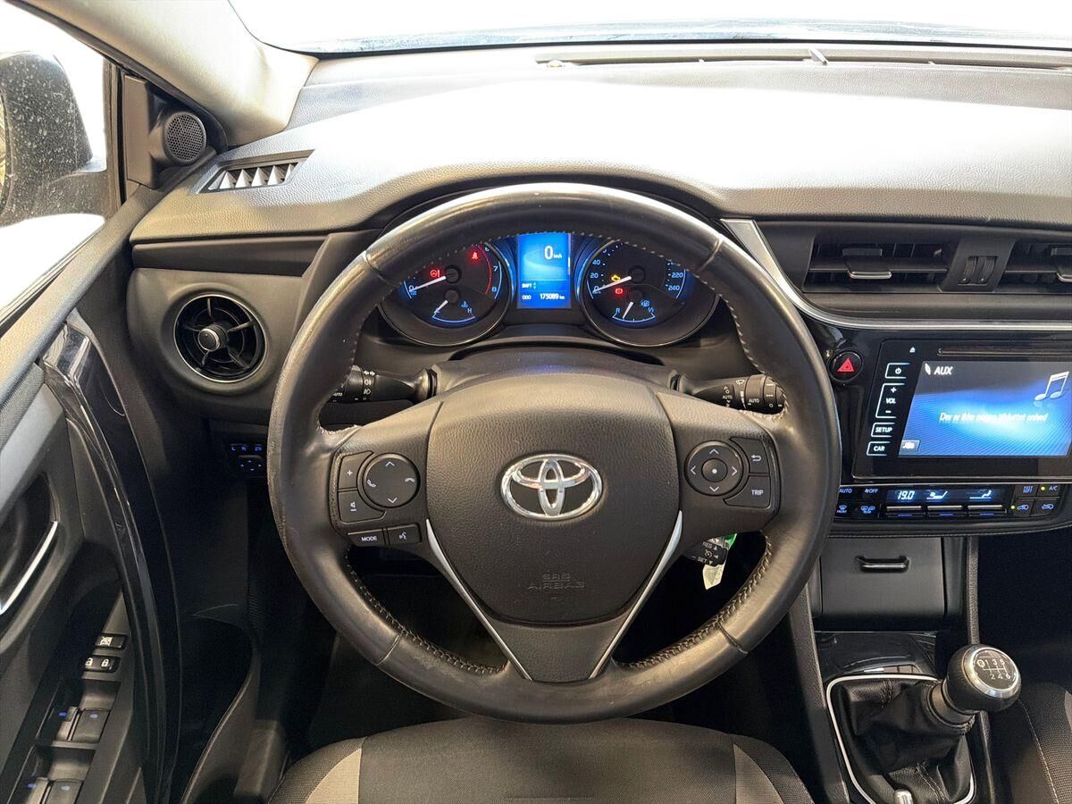 Billede af Toyota Auris Touring Sports 1,2 T T2 Comfort 116HK Stc 6g