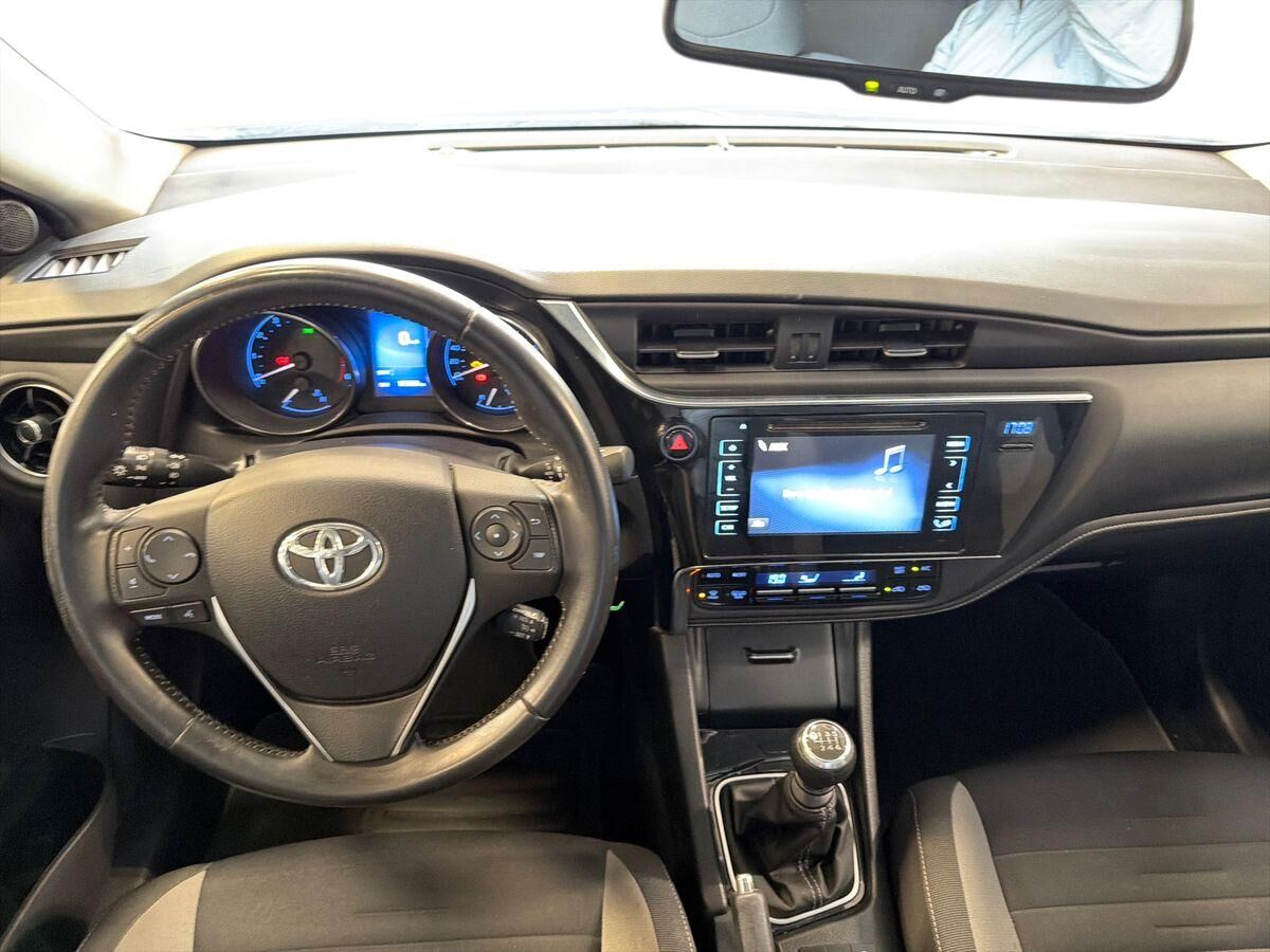 Billede af Toyota Auris Touring Sports 1,2 T T2 Comfort 116HK Stc 6g