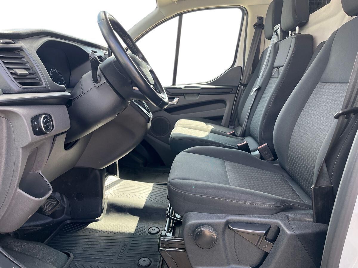 Billede af Ford Transit Custom 340 L2H2 2,0 TDCi Trend 130HK Van Aut. 