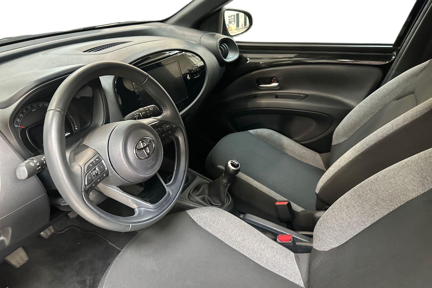 Billede af Toyota Aygo X 1,0 VVT-I Active 72HK 5d