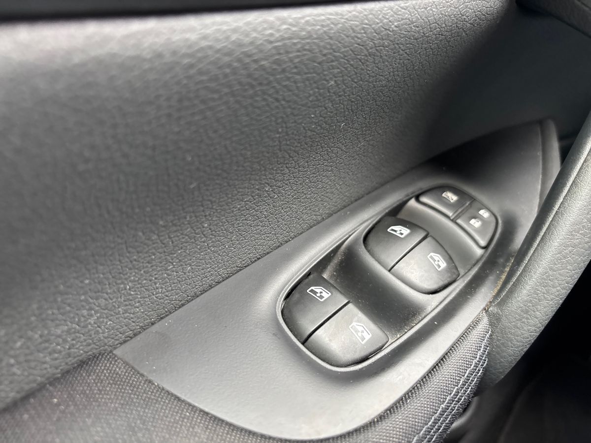 Billede af Nissan Qashqai 1,3 Dig-T Visia 140HK 5d 6g