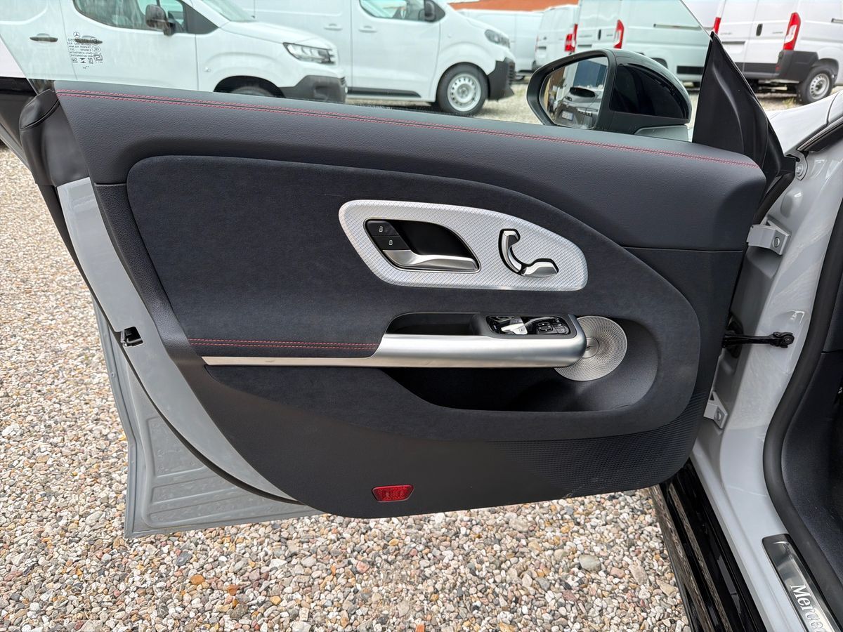 Billede af Mercedes-Benz CLA350 EL Premium Plus 4Matic 354HK Aut.