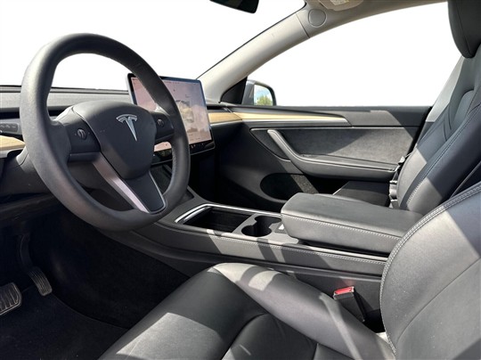 Tesla Model Y EL RWD 299HK 5d Aut.