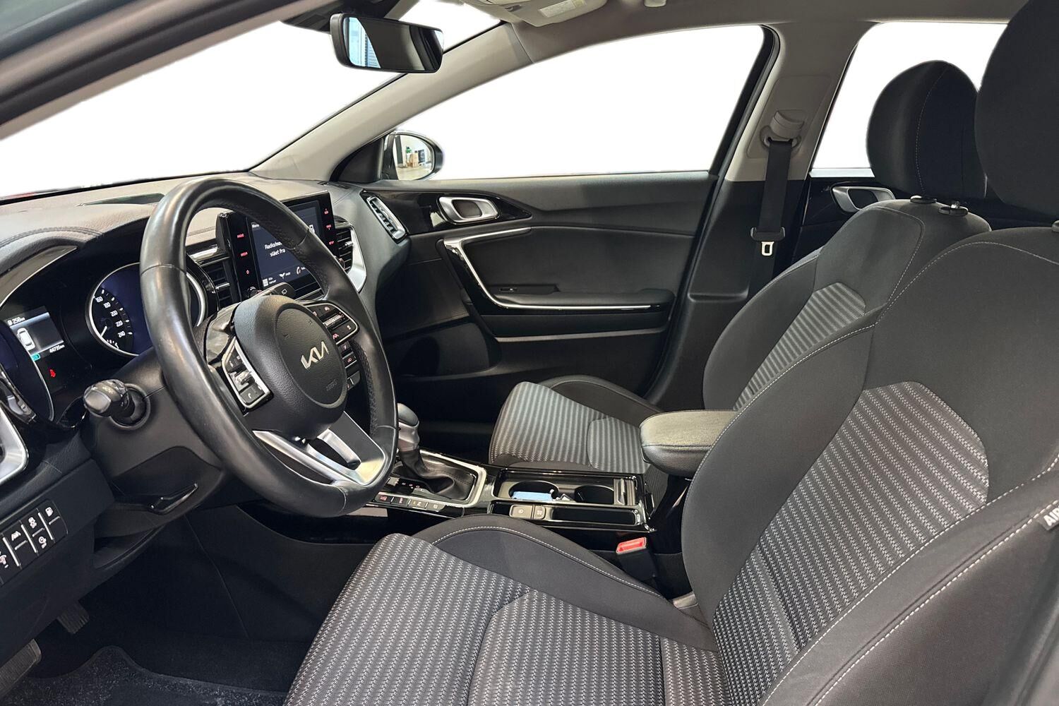 Billede af Kia Ceed SW 1,6 GDI PHEV  Plugin-hybrid Prestige DCT 141HK Stc 6g Aut.