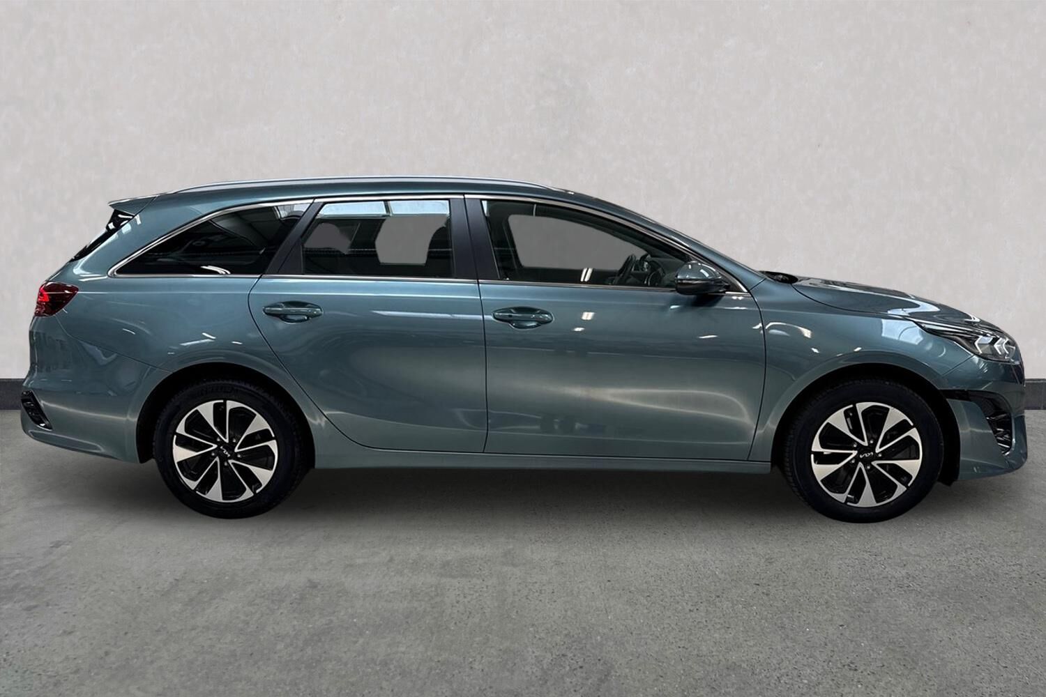 Billede af Kia Ceed SW 1,6 GDI PHEV  Plugin-hybrid Prestige DCT 141HK Stc 6g Aut.