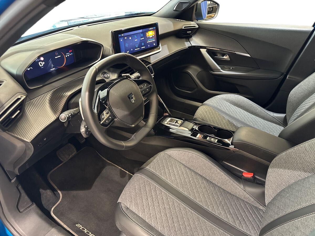 Billede af Peugeot 2008 1,2 PureTech Allure EAT8 130HK 5d 8g Aut.