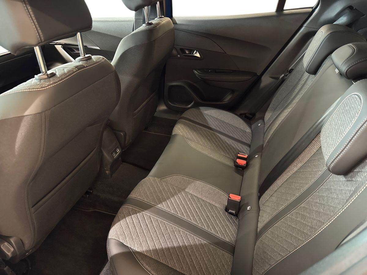 Billede af Peugeot 2008 1,2 PureTech Allure EAT8 130HK 5d 8g Aut.