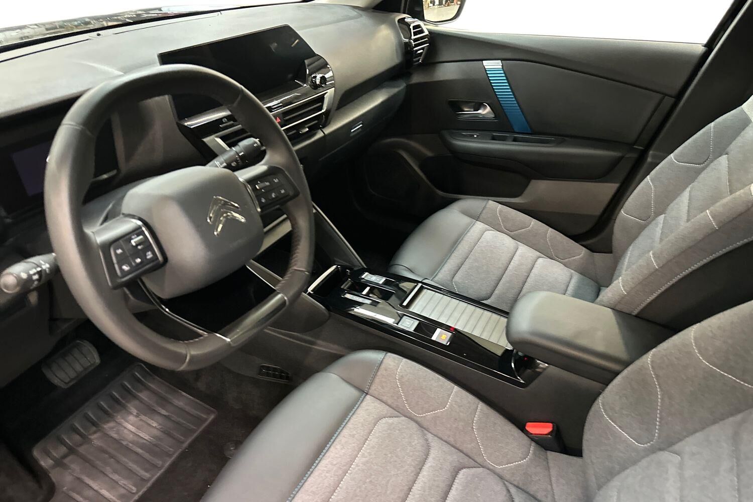 Billede af Citroën e-C4 EL Shine Ltd. 136HK 5d Aut.