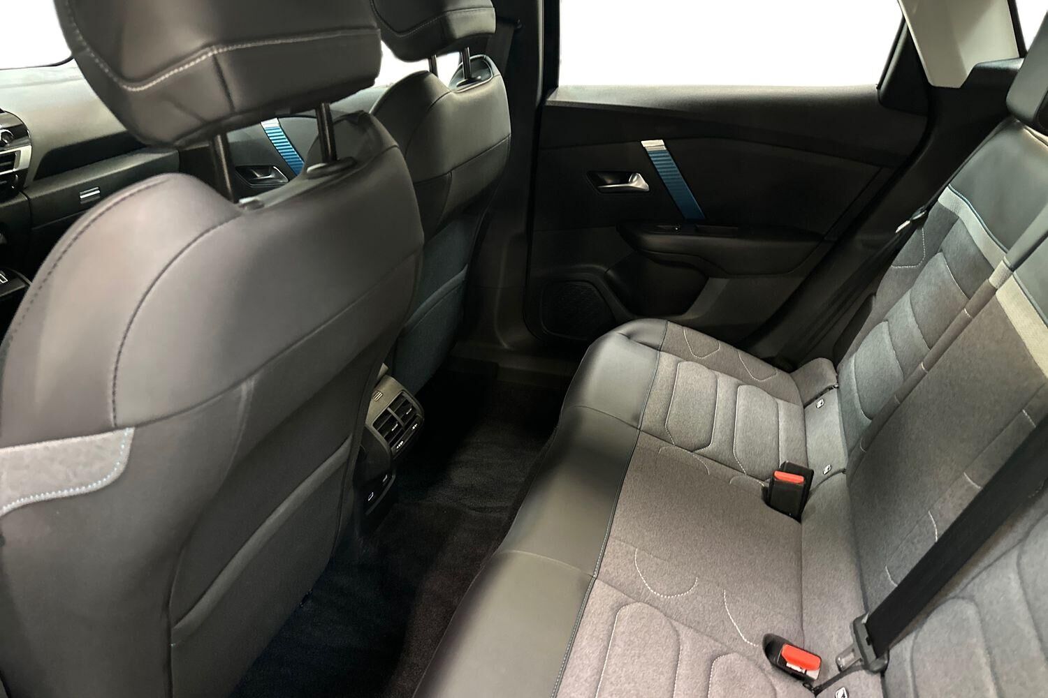 Billede af Citroën e-C4 EL Shine Ltd. 136HK 5d Aut.