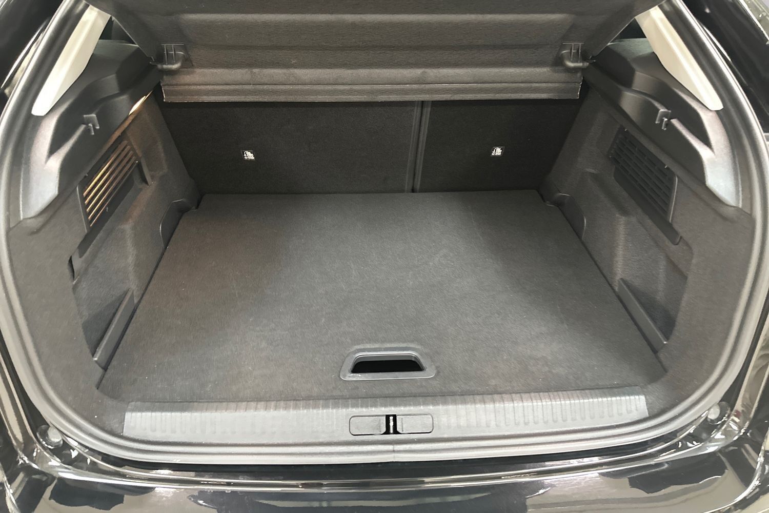 Billede af Citroën e-C4 EL Shine Ltd. 136HK 5d Aut.