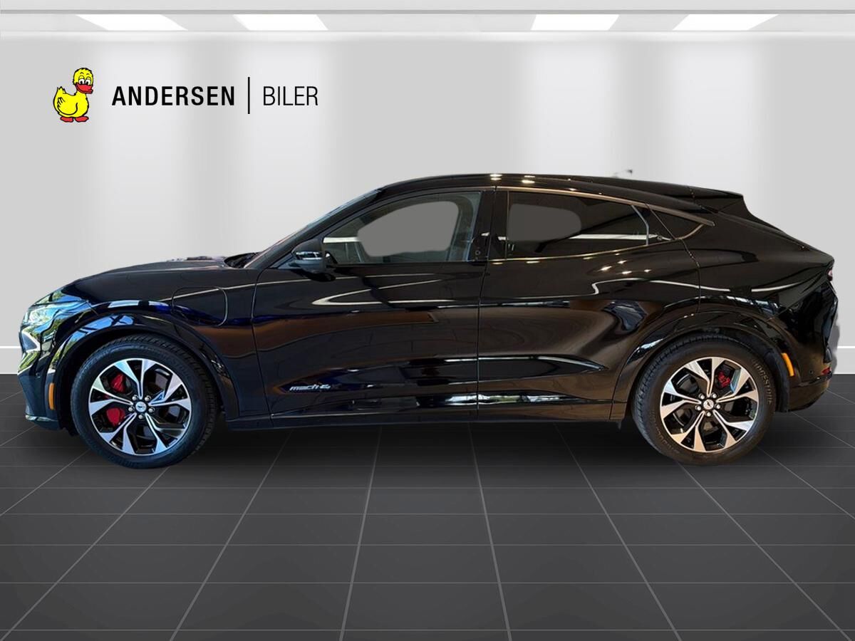 Billede af Ford Mustang Mach-E EL UR Premium AWD 351HK 5d Aut.