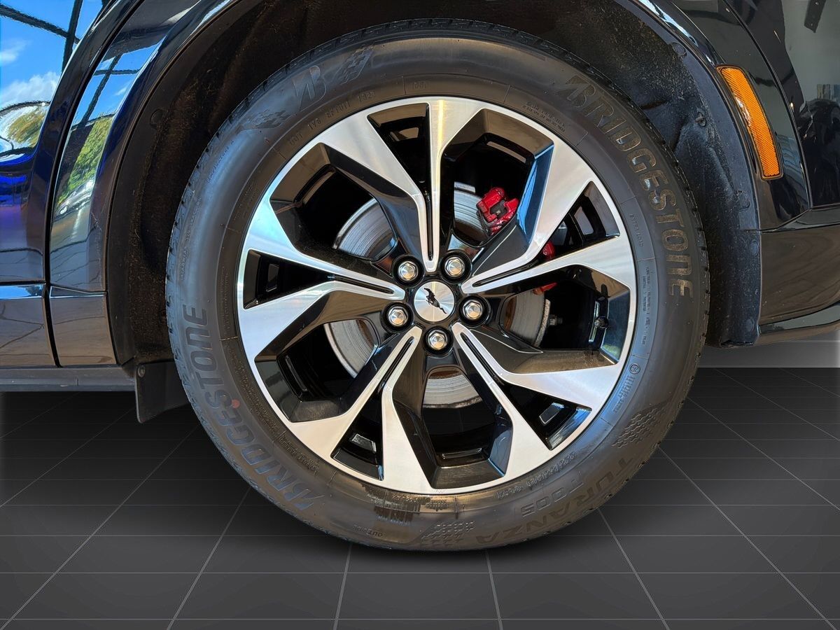 Billede af Ford Mustang Mach-E EL UR Premium AWD 351HK 5d Aut.