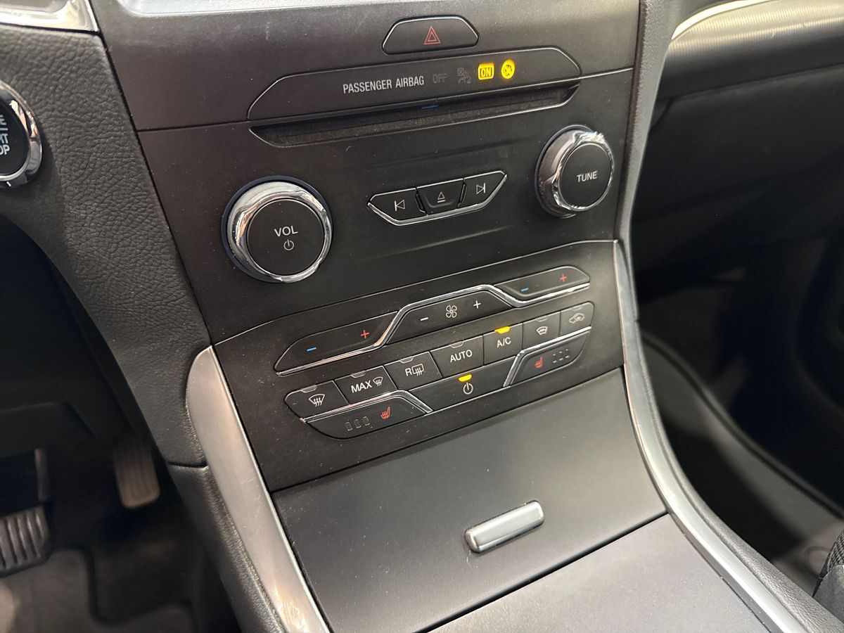 Billede af Ford S-Max 2,5 HEV  Hybrid Titanium CVT 190HK 8g Aut.