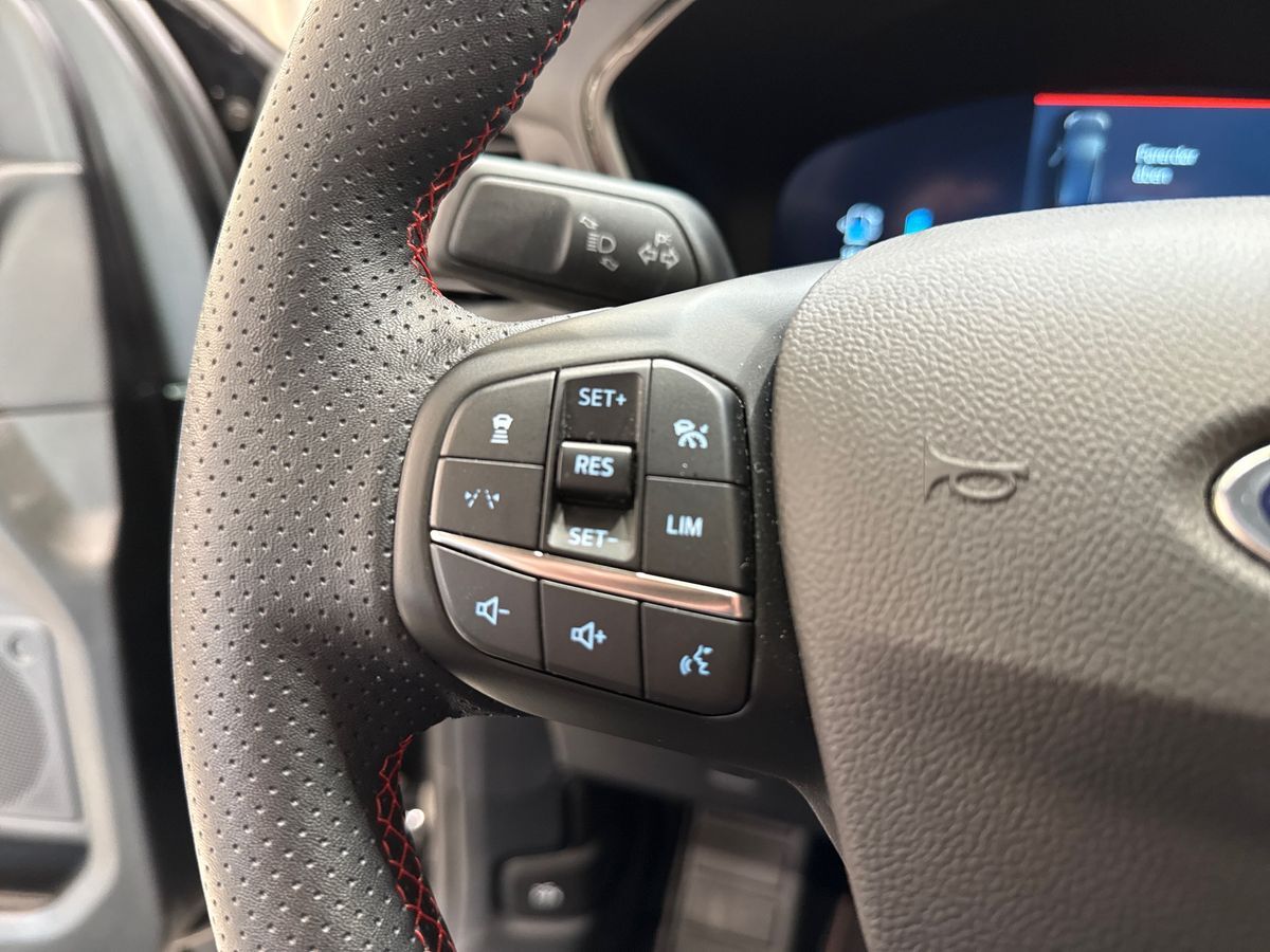 Billede af Ford Kuga 2,5 Plugin-hybrid ST-Line X CVT 243HK 5d Aut.