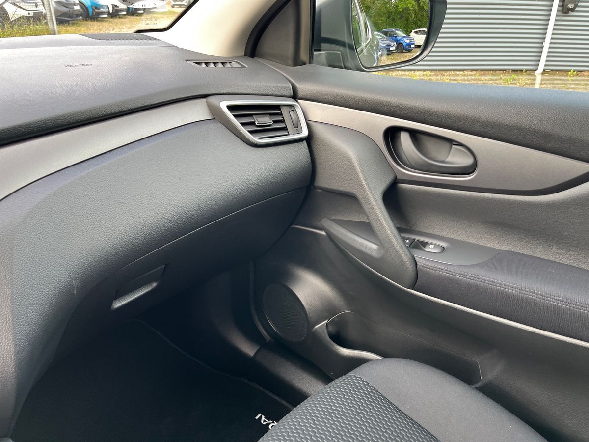 Billede af Nissan Qashqai 1,3 Dig-T Visia 140HK 5d 6g