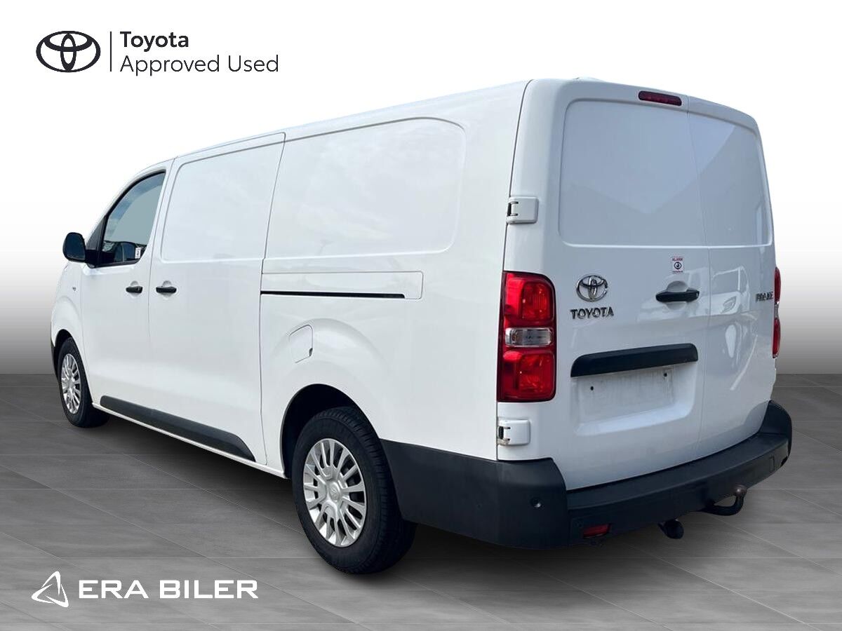 Billede af Toyota Proace Long 2,0 D Comfort Master To skydedør 144HK Van 8g Aut.