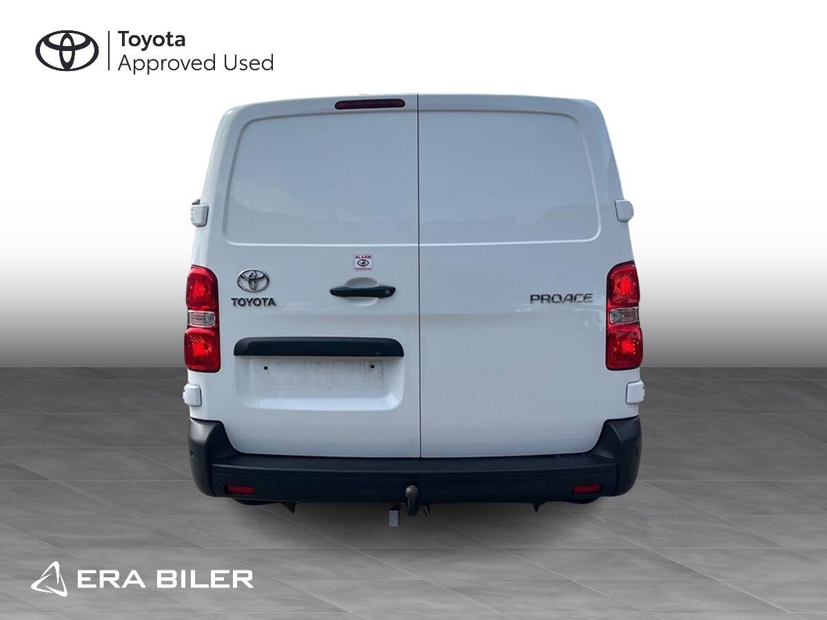 Billede af Toyota Proace Long 2,0 D Comfort Master To skydedør 144HK Van 8g Aut.