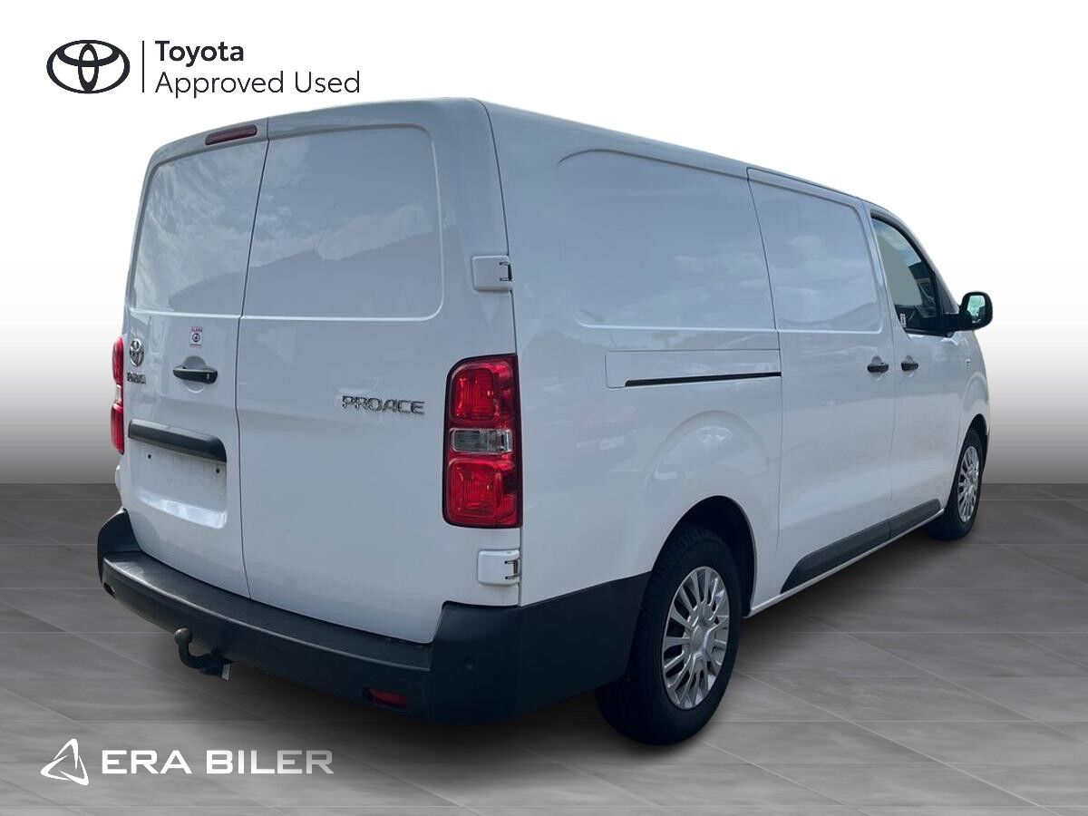 Billede af Toyota Proace Long 2,0 D Comfort Master To skydedør 144HK Van 8g Aut.
