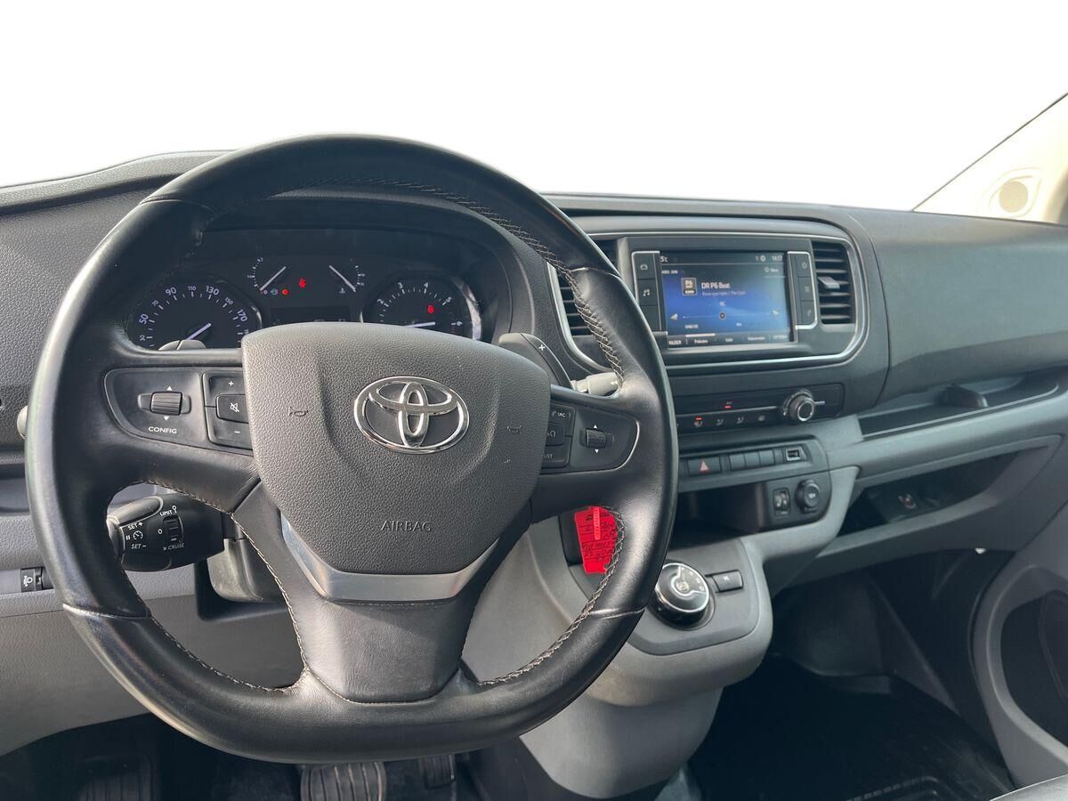 Billede af Toyota Proace Long 2,0 D Comfort Master To skydedør 144HK Van 8g Aut.