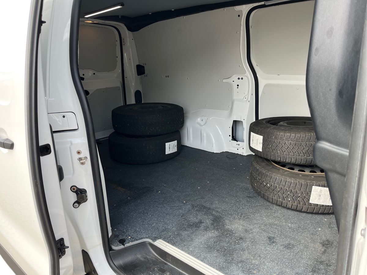 Billede af Toyota Proace Long 2,0 D Comfort Master To skydedør 144HK Van 8g Aut.