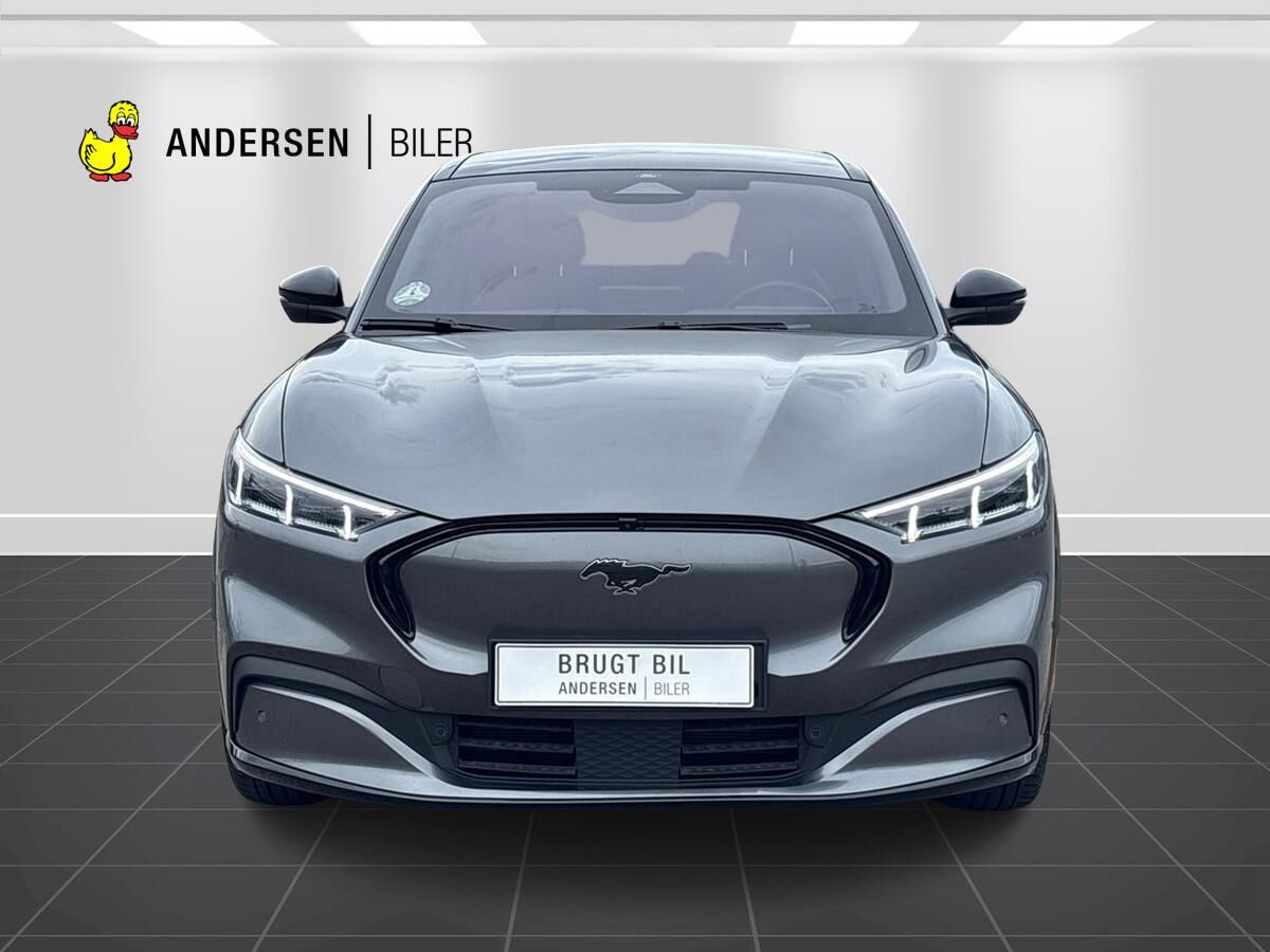 Billede af Ford Mustang Mach-E EL UR Premium AWD 351HK 5d Aut.