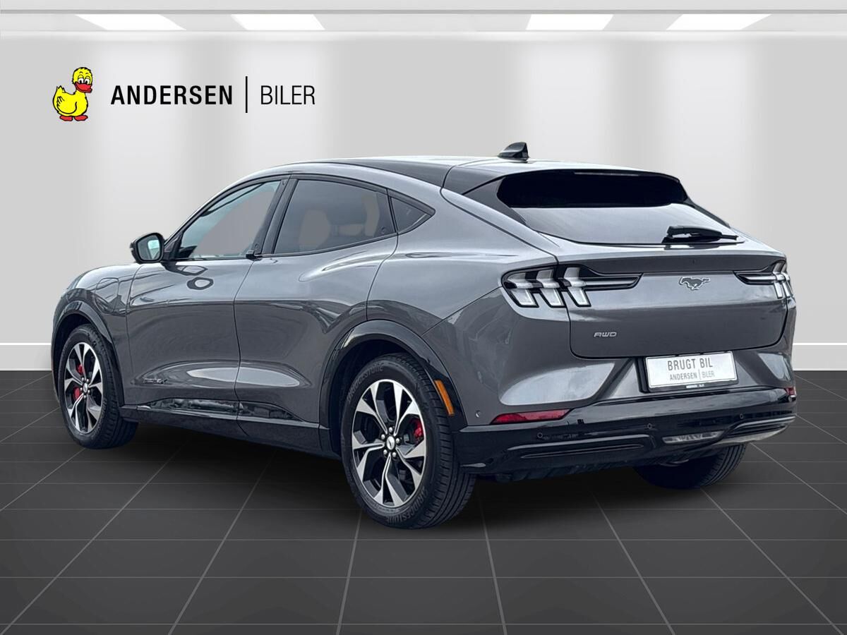 Billede af Ford Mustang Mach-E EL UR Premium AWD 351HK 5d Aut.