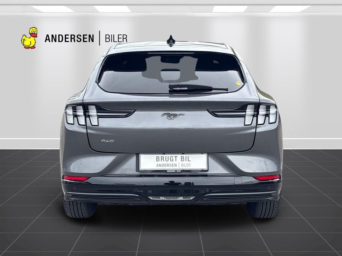 Billede af Ford Mustang Mach-E EL UR Premium AWD 351HK 5d Aut.
