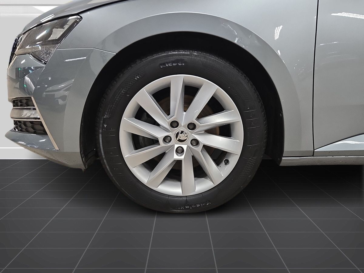Billede af Skoda Superb Combi 1,4 TSI  Plugin-hybrid iV DSG 218HK Stc 6g Aut.