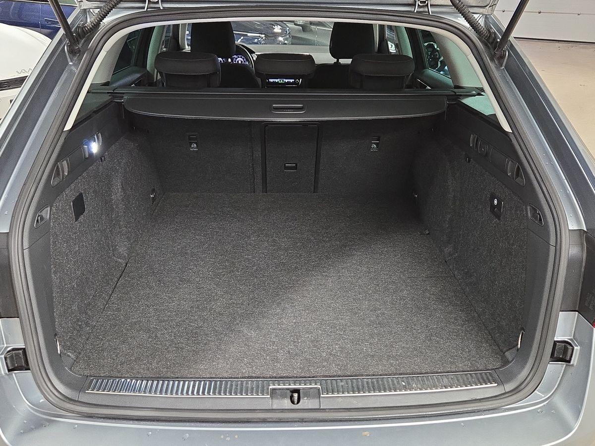 Billede af Skoda Superb Combi 1,4 TSI  Plugin-hybrid iV DSG 218HK Stc 6g Aut.