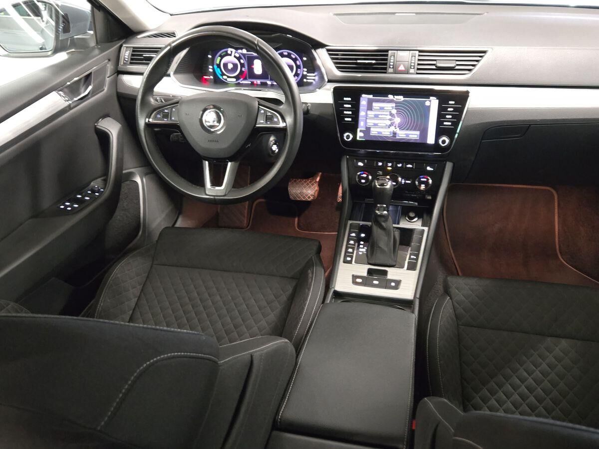Billede af Skoda Superb Combi 1,4 TSI  Plugin-hybrid iV DSG 218HK Stc 6g Aut.