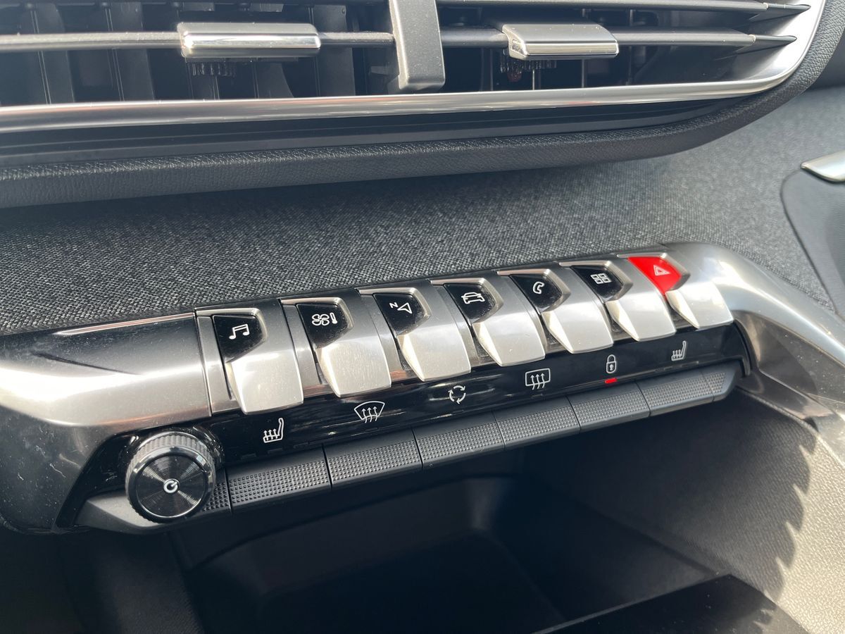 Billede af Peugeot 3008 1,2 PureTech Allure LTD 130HK 5d 6g