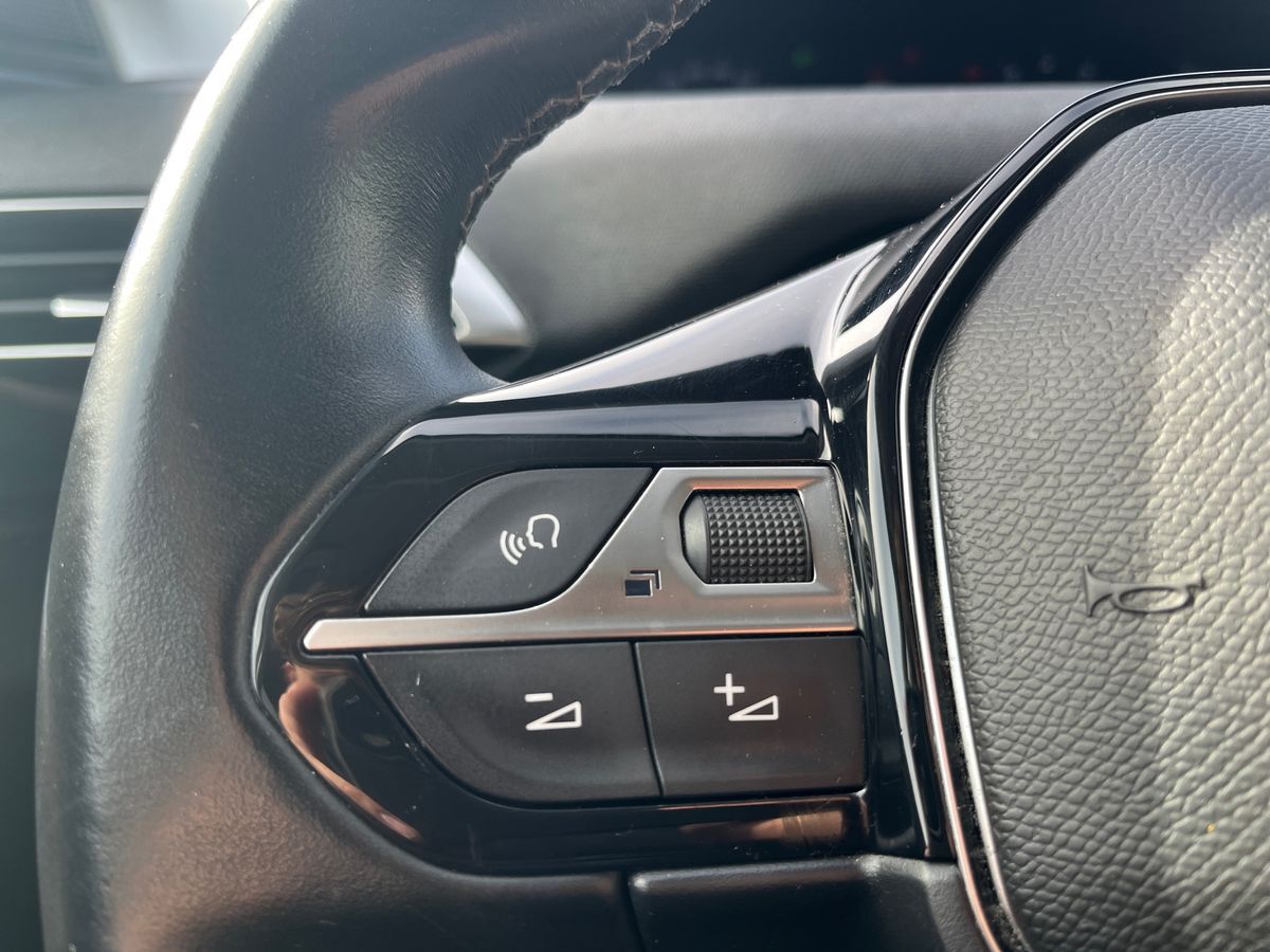 Billede af Peugeot 3008 1,2 PureTech Allure LTD 130HK 5d 6g