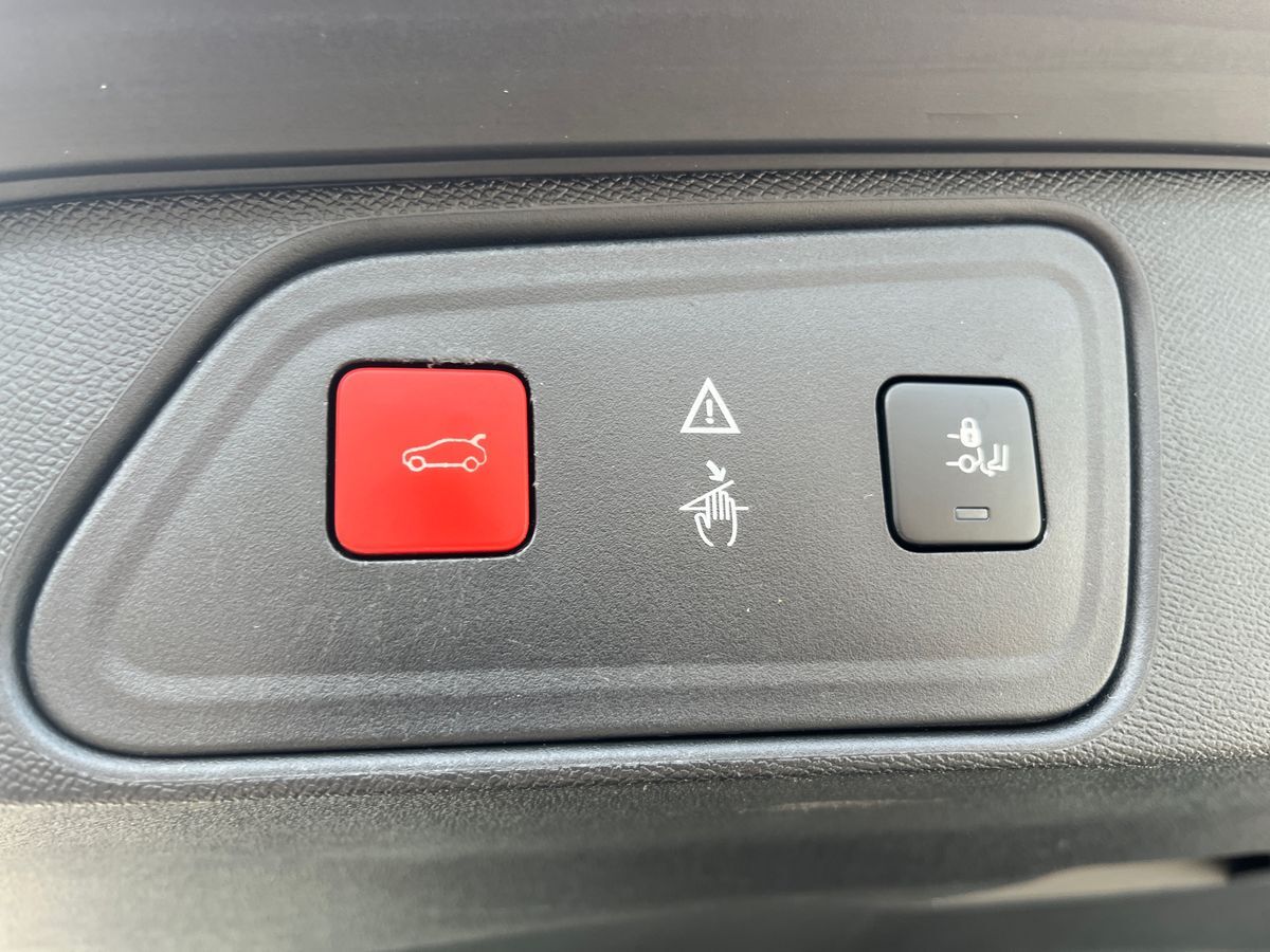 Billede af Peugeot 3008 1,2 PureTech Allure LTD 130HK 5d 6g