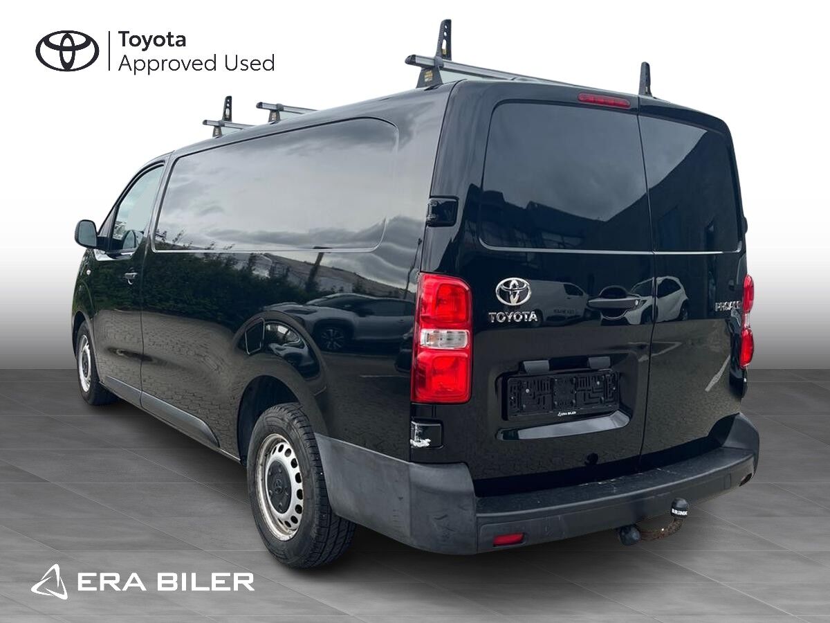 Billede af Toyota Proace Long 2,0 D Comfort m skydedør i højre side og sidehængslede bagdøre 122HK Van Man. 