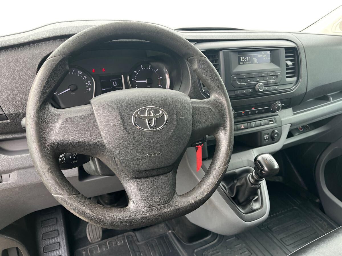 Billede af Toyota Proace Long 2,0 D Comfort m skydedør i højre side og sidehængslede bagdøre 122HK Van Man. 