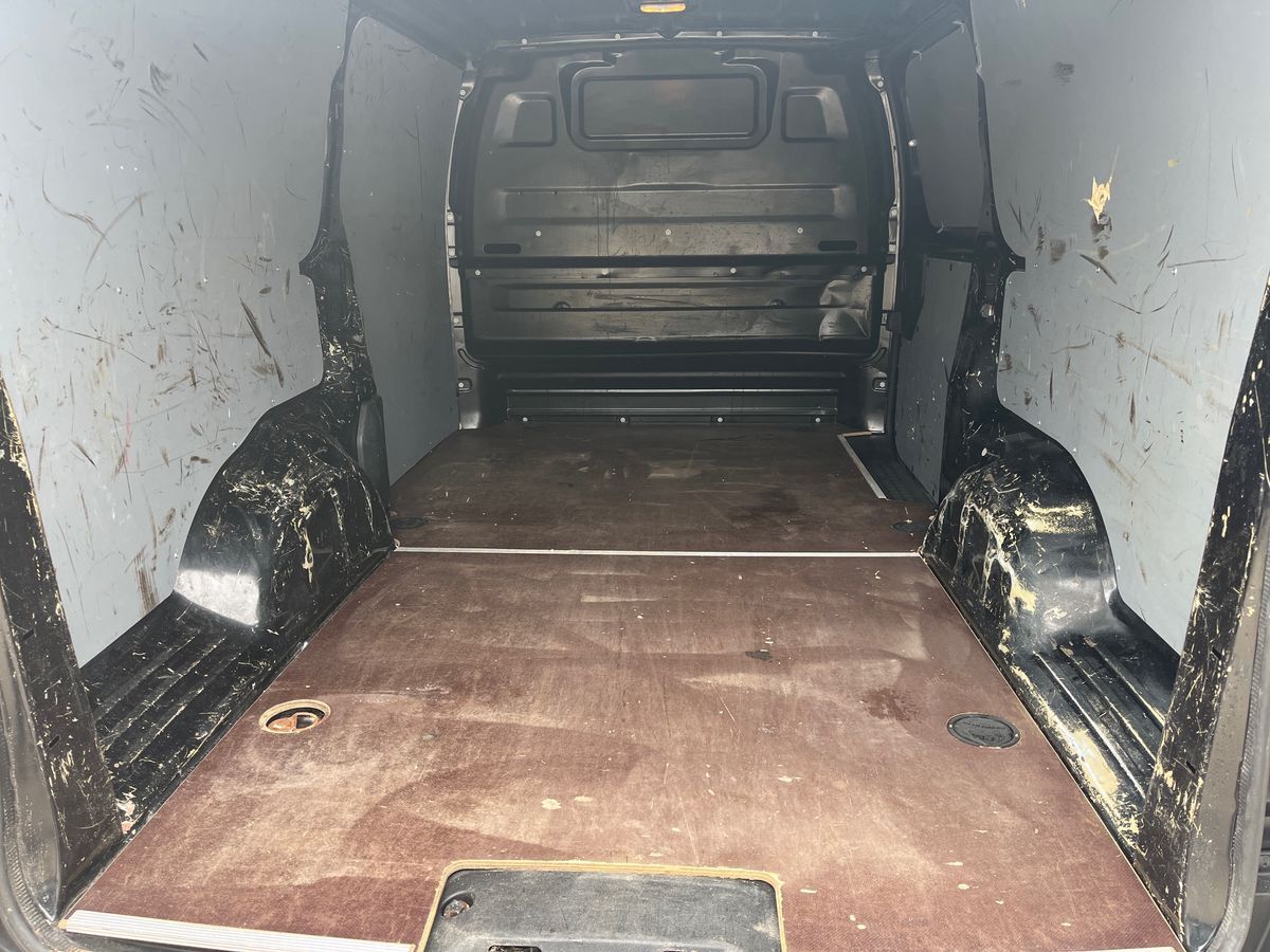 Billede af Toyota Proace Long 2,0 D Comfort m skydedør i højre side og sidehængslede bagdøre 122HK Van Man. 